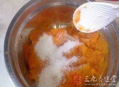 糯米粉放少了餅容易發軟拿不起來，可適量放入些面粉，吃起來口感也很好