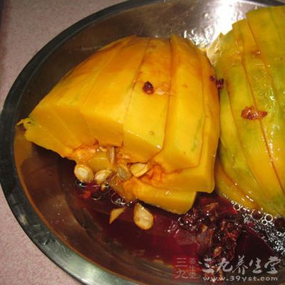 加鹽和雞精調味，關火，裝盤
