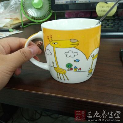 可以通過和紅糖水來補充保養