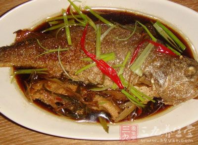 燒開轉中小火燒至湯汁收干即可 燒開轉中小火燒至湯汁收干即可