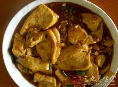 湯汁變稠後，撒上蔥花即可出鍋