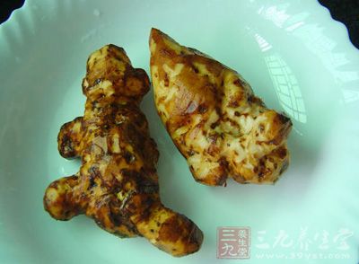 土茯苓等材料，有助舒通血脈