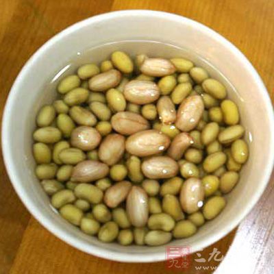 花生30克、黃豆40克、水1200毫升