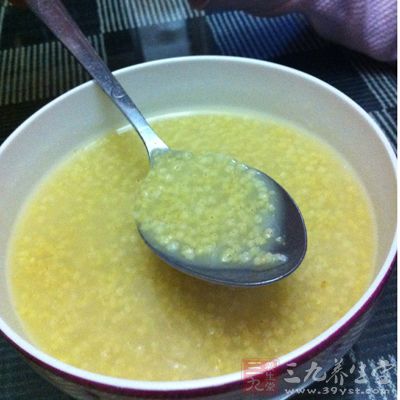 小米不含麸質，不會刺激腸道壁