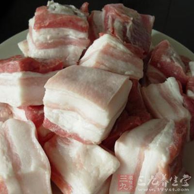 五花肉烙皮洗刮干淨