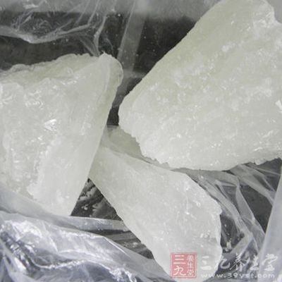 配料:少量色拉油、少量冰糖 配料:少量色拉油、少量冰糖