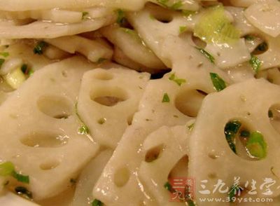 吃些藕，能起到養陰清熱、潤燥止渴、清心安神的作用