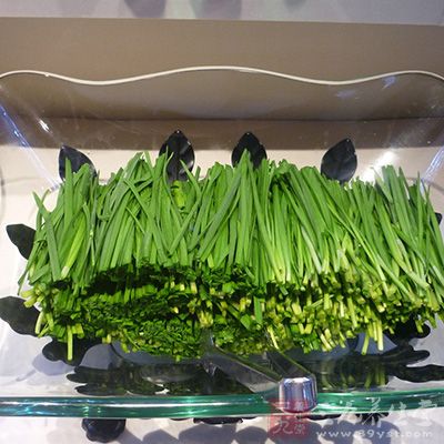 韭菜性溫,味辛,具有補腎起陽作用 韭菜性溫,味辛,具有補腎起陽作用