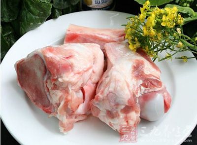 骨頭是非常好的補鈣食品