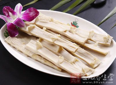 輔料:筍干、豆芽、酸菜絲、青蒜葉 輔料:筍干、豆芽、酸菜絲、青蒜葉