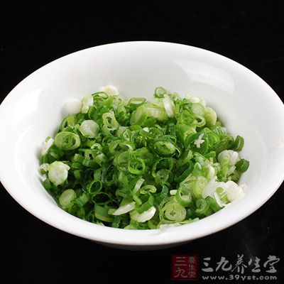可以切些蔥末灑在上面