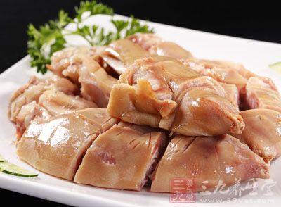 材料:豬蹄(後腿)3斤 材料:豬蹄(後腿)3斤