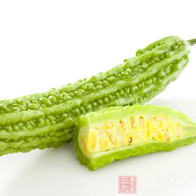 生食苦瓜性寒用以去火熟食養肝
