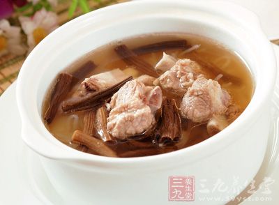 茶樹菇炖排骨湯