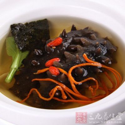 鴨肉，冬瓜，豬肉，海參，芡實米