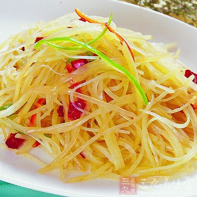酸辣土豆絲的做法三