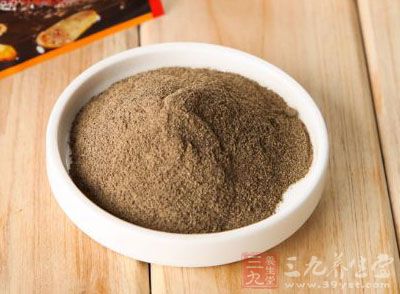 調味主要用胡椒粉、紅油辣椒 調味主要用胡椒粉、紅油辣椒