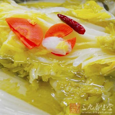 將純淨水倒入，浸泡到頂部
