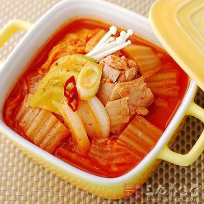 輔料:泡菜20克 輔料:泡菜20克