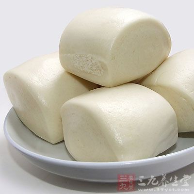 全麥饅頭 + 豆漿 + 蛋 + 小蕃茄