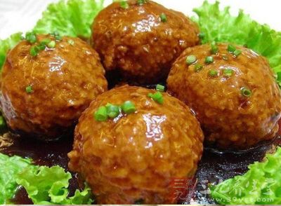 肉丸子一般是用豬肉或牛肉為原料