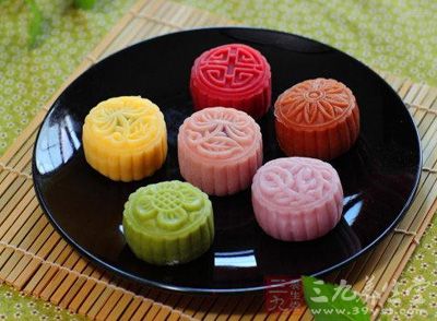 冰皮月餅，是一種中秋節食品