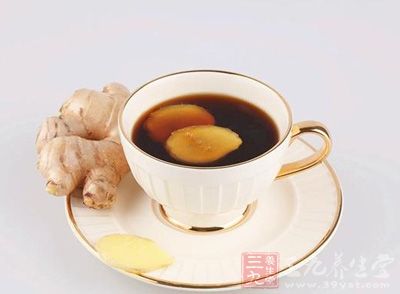 可樂姜湯是以生姜為主要食材，配以可樂一起熬制的湯品