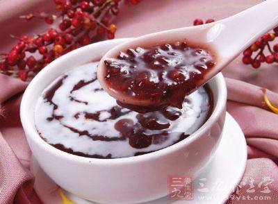 黑糯米、桂圓和紅棗是大家都知道的補血好咚咚 黑糯米、桂圓和紅棗是大家都知道的補血好咚咚