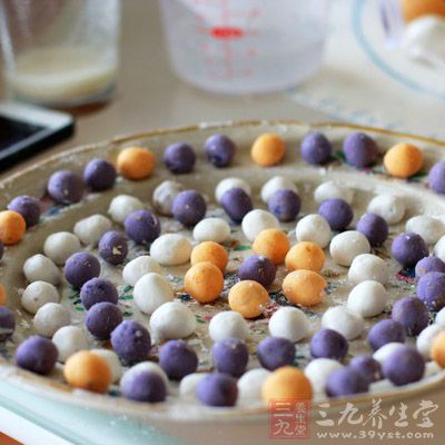 糯米小圓子超市裡有冷凍的成品 糯米小圓子超市裡有冷凍的成品