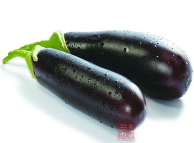 材料：新鮮的茄子250克