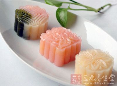 水晶月餅，就是月餅的一種，夢幻似水晶，讓人很想去咬一口