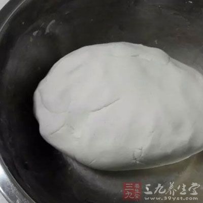 用手揉成團，醒一個小時