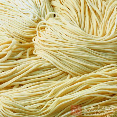 面條含有一定量的蛋白質,是維生素和礦物質的主要來源 面條含有一定量的蛋白質,是維生素和礦物質的主要來源