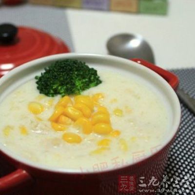 這時要用打蛋器迅速攪拌均勻 這時要用打蛋器迅速攪拌均勻