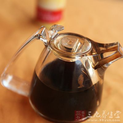 放醋可以使排骨的鈣質更好的揮發，但是不要放多