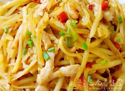 土豆絲炒肉的做法