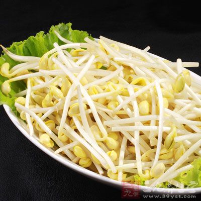 黃豆發芽後天門冬氨酸急劇增加，所以經常吃黃豆芽能減少體內乳酸堆積，有助於消除疲勞