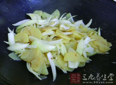 清脆的土豆加上鮮甜的洋蔥
