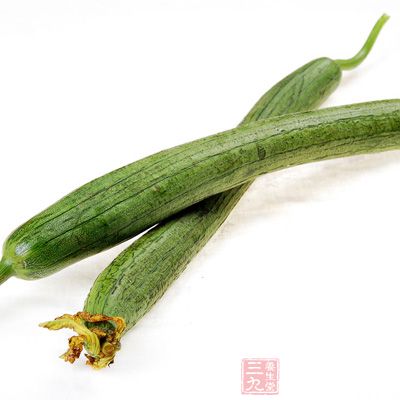 月經不調者，身體疲乏、痰喘咳嗽、產後乳汁不通的婦女適宜多吃絲瓜