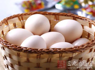 輔料:雞蛋1個,菠菜100克,文蛤50克,牡蛎50克 輔料:雞蛋1個,菠菜100克,文蛤50克,牡蛎50克