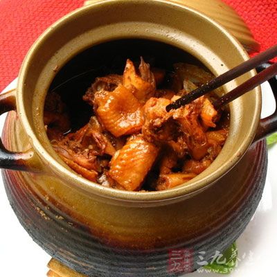 老鴨性味甘寒，滋陰降火尤甚，且營養豐富