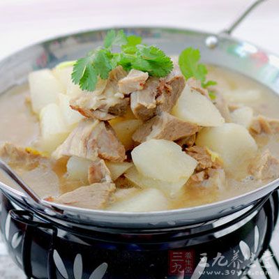 羊肉五百克，山藥一百五十克