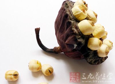 每天取適量的新鮮山藥(50克左右)和蓮子 每天取適量的新鮮山藥(50克左右)和蓮子