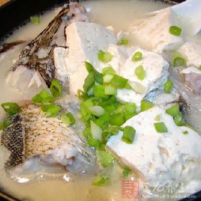 金針菇鲫魚湯 金針菇鲫魚湯