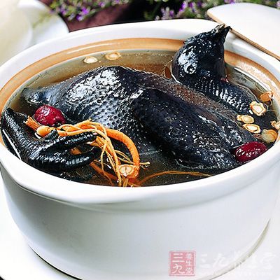 丹參紅花炖烏雞 丹參紅花炖烏雞