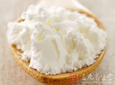 餅皮：轉化糖漿35克、植物油15克、枧水1克、中筋面粉50克