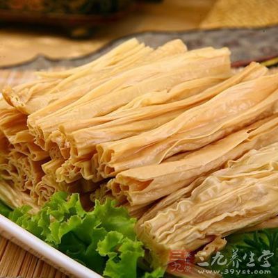 腐竹提前溫水浸泡開