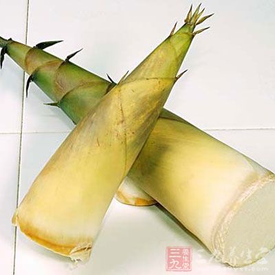 竹筍竹筍味甘、性微寒，歸胃、肺經具有滋陰涼血、和中潤腸