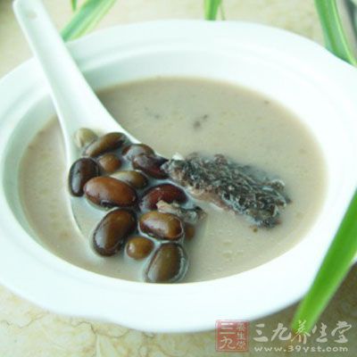 黑豆魚頭湯