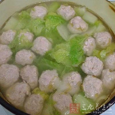 小白菜丸子湯的制作材料